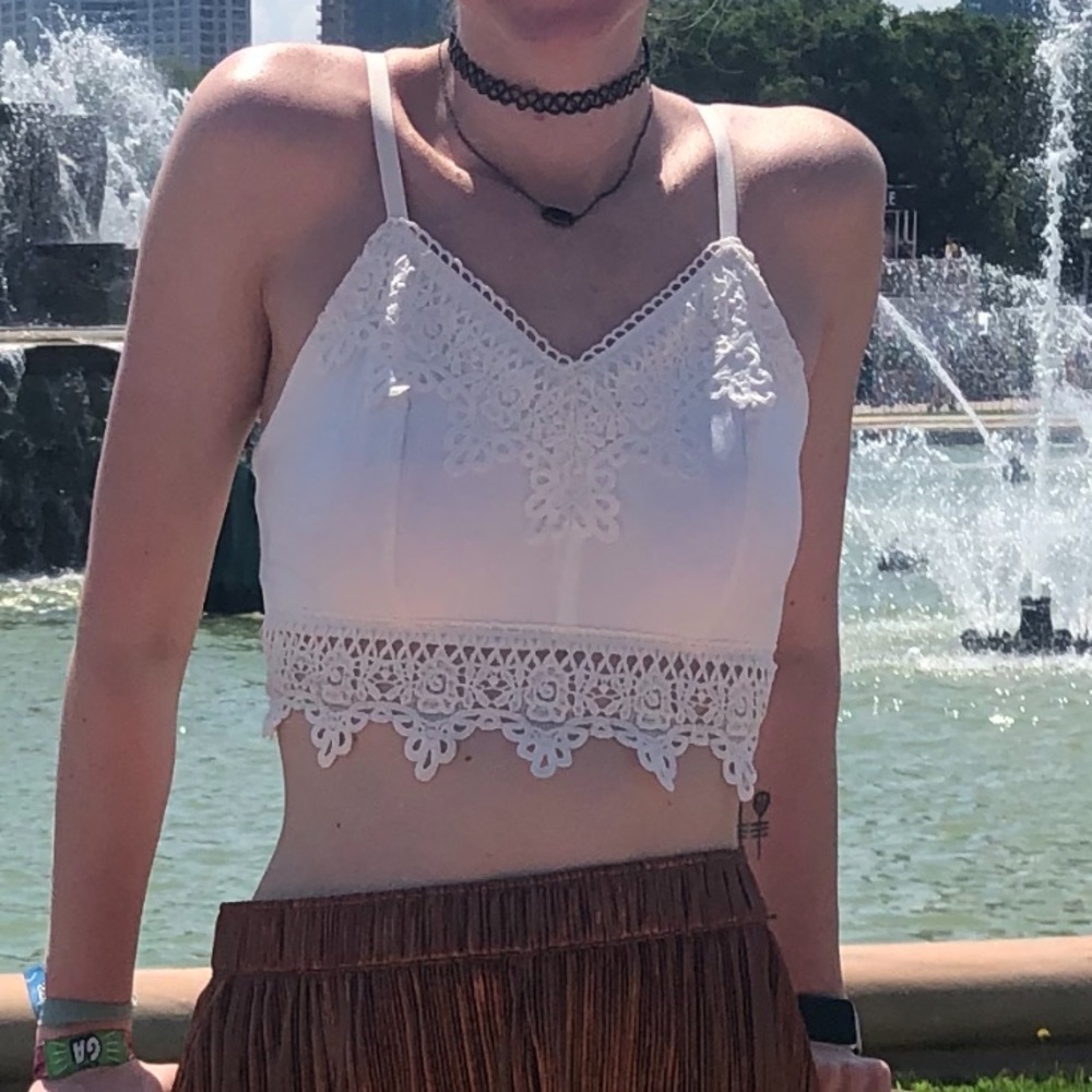 ☁️ Lace Detail Tank